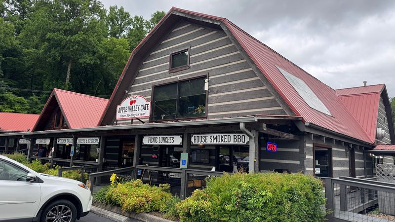 Apple Valley Mountain Village & Cafe Apple Valley Mountain Village & Cafe