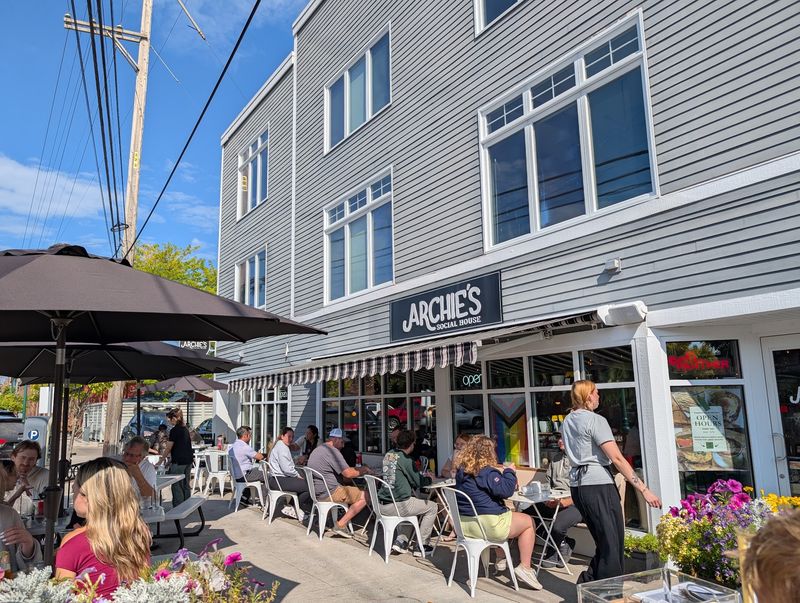 Archie's Social House