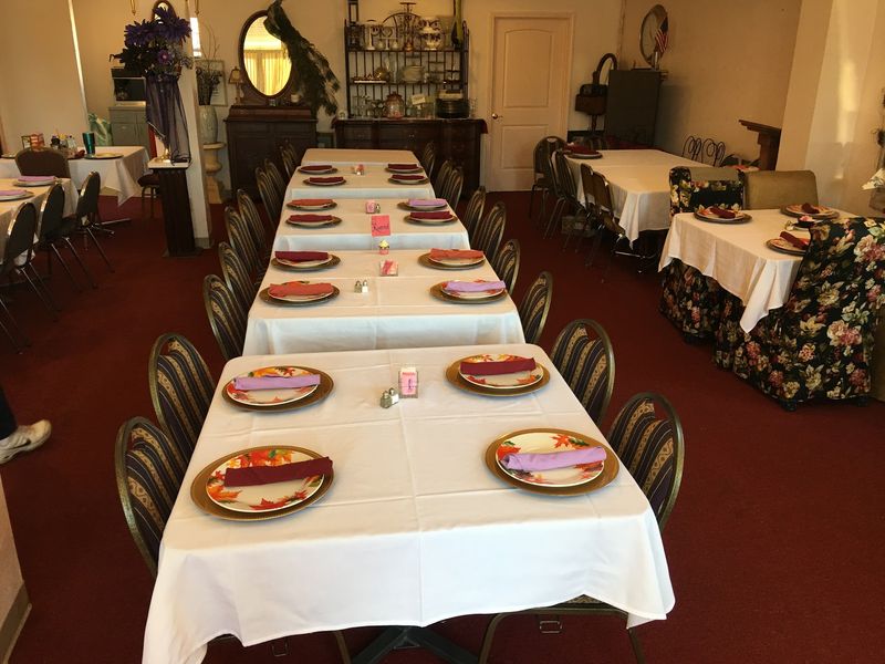 Atmosphere Like Grandmother's Parlor