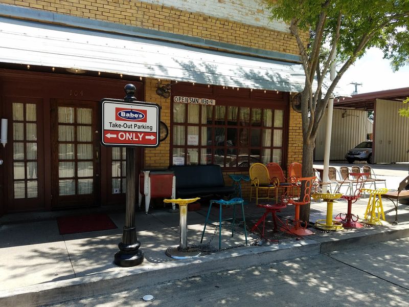 Babe's Chicken Dinner House, Roanoke, Texas Babe's Chicken Dinner House, Roanoke, Texas