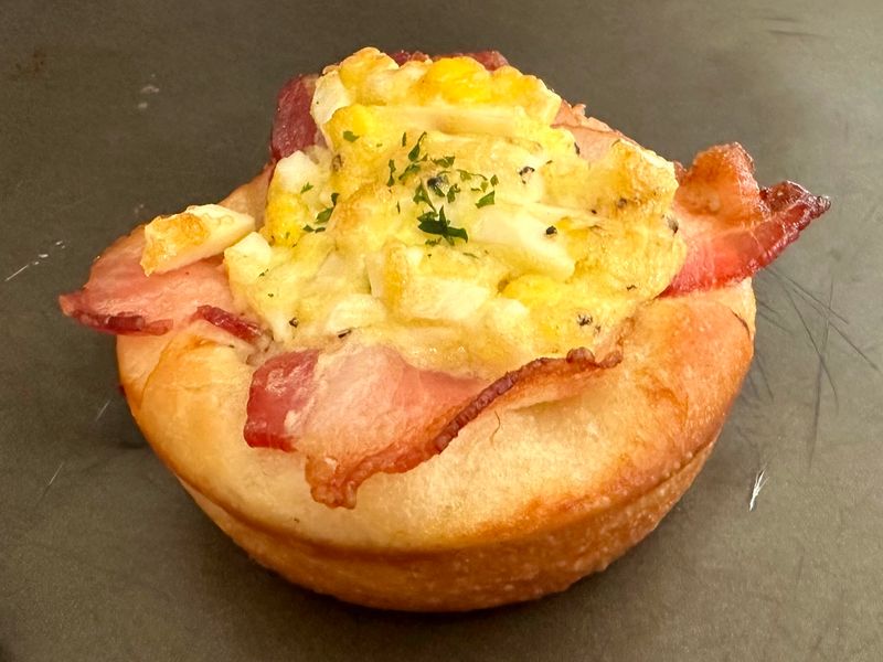 Bacon and Egg Pastry for Breakfast Bacon and Egg Pastry for Breakfast