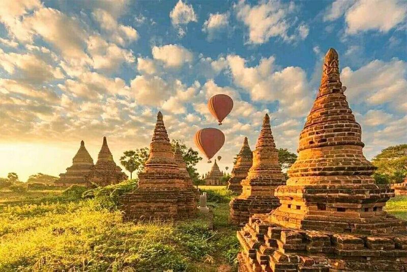 Bagan Temple Landscape, Myanmar Bagan Temple Landscape, Myanmar