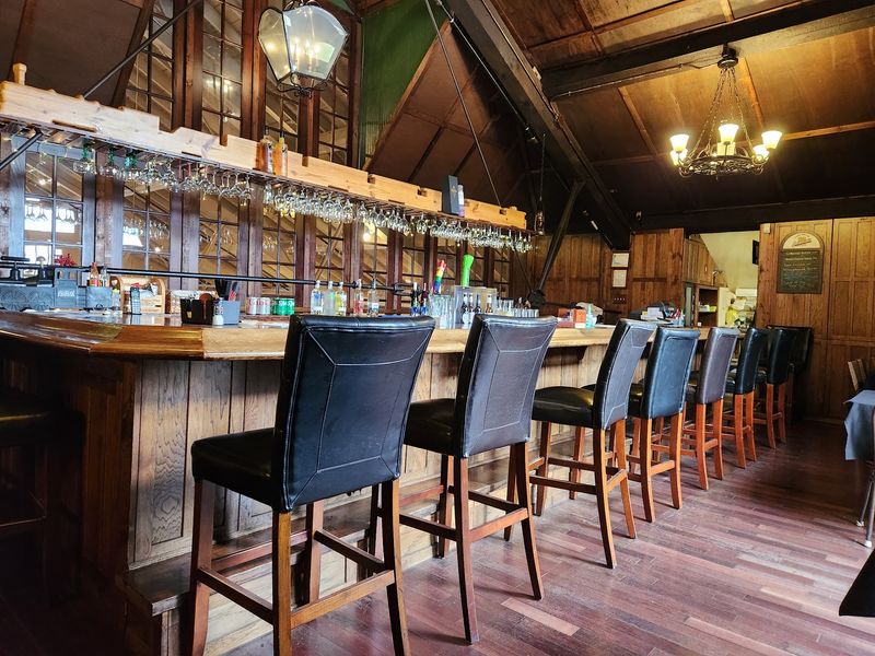 Bar Seats and Easy Conversation