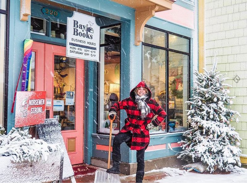 Bay Books, Suttons Bay, Michigan