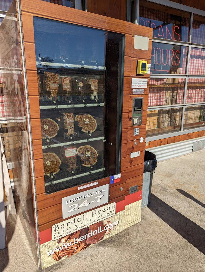 Berdoll Pecan Candy & Gift Company, Cedar Creek, Texas Berdoll Pecan Candy & Gift Company, Cedar Creek, Texas