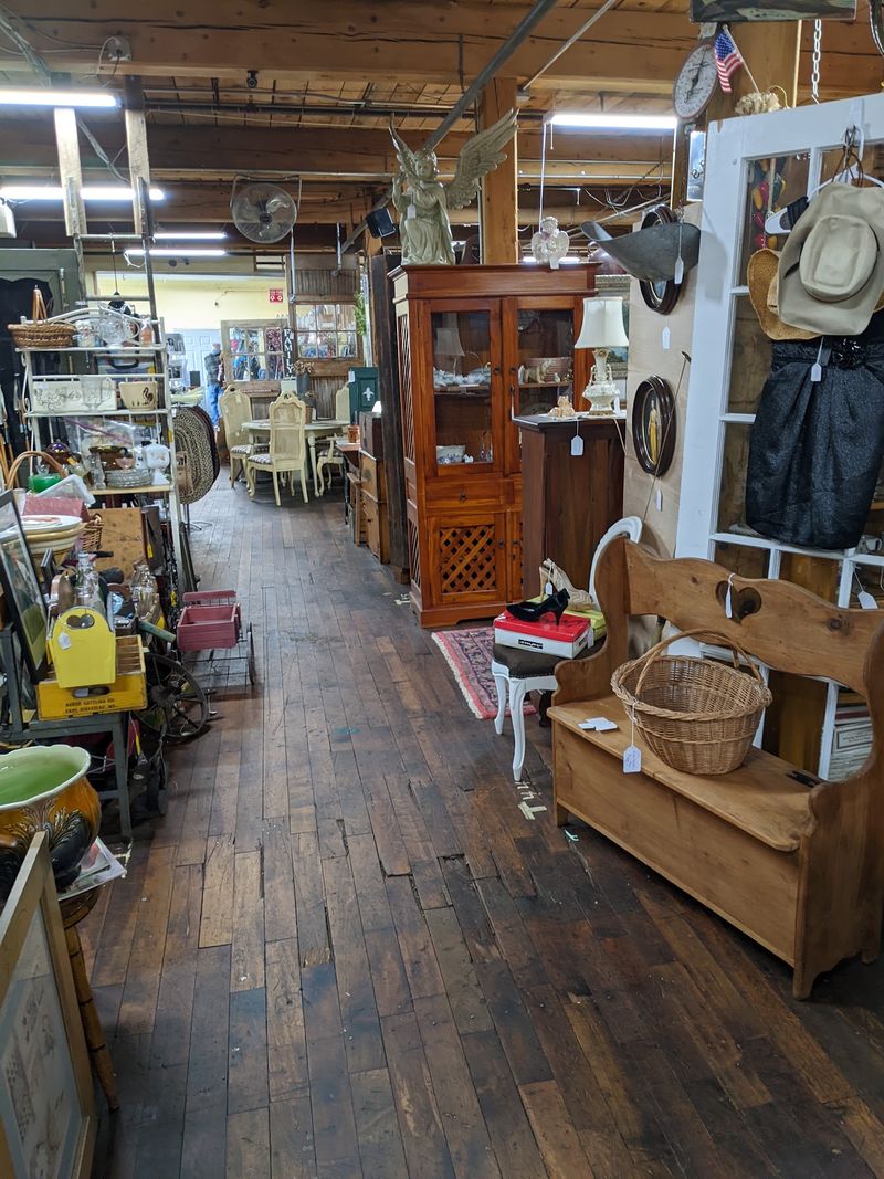 Bernat Mill Antiques, Uxbridge, MA Bernat Mill Antiques, Uxbridge, MA