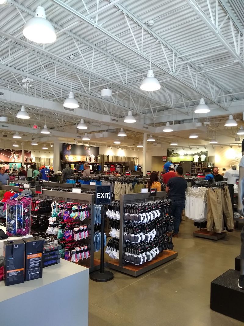 Big Brands, Bigger Markdowns Big Brands, Bigger Markdowns