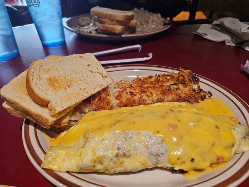 Big Breakfast Plates That Mean Business