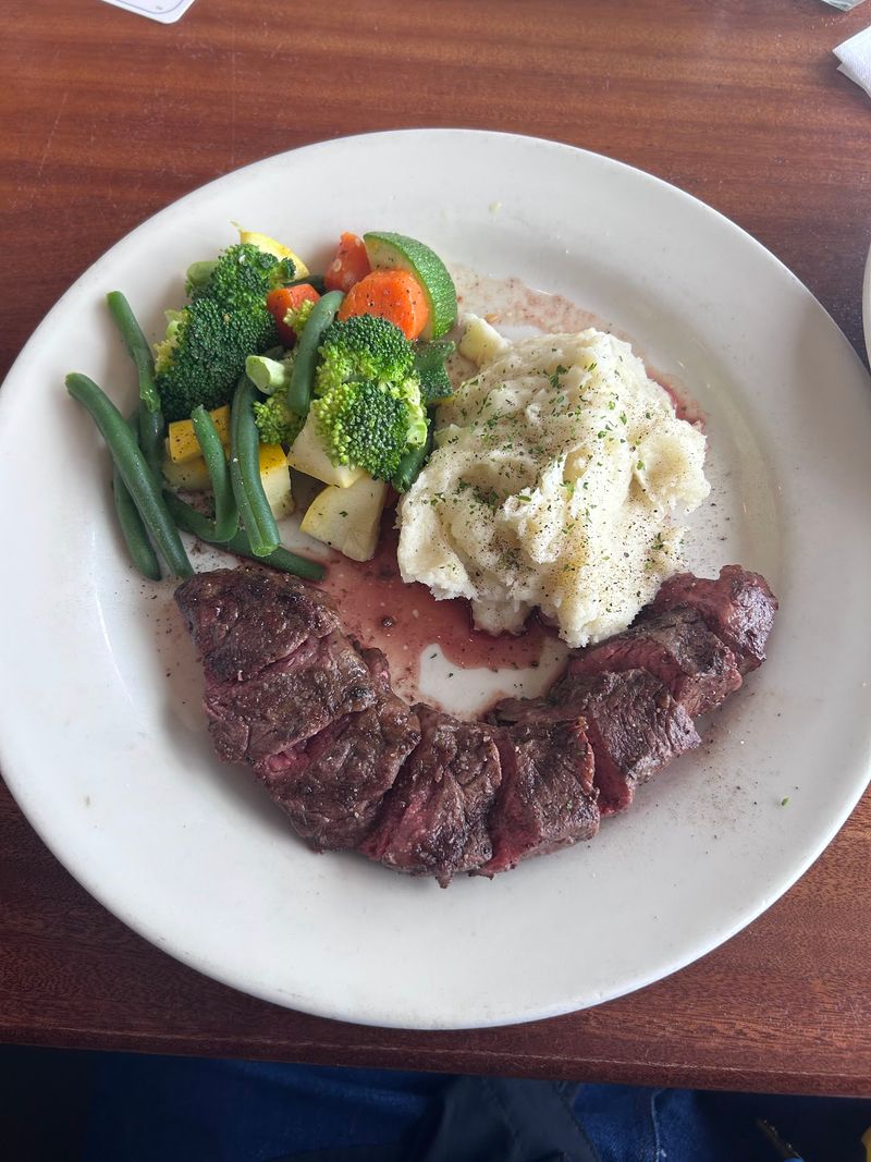 Bisque, Steaks, and Plenty Beyond the Fish Bisque, Steaks, and Plenty Beyond the Fish
