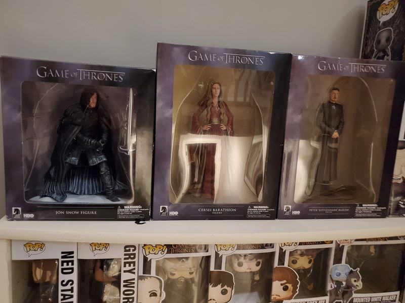 Board Games, Puzzles, and Pop Culture Extras
