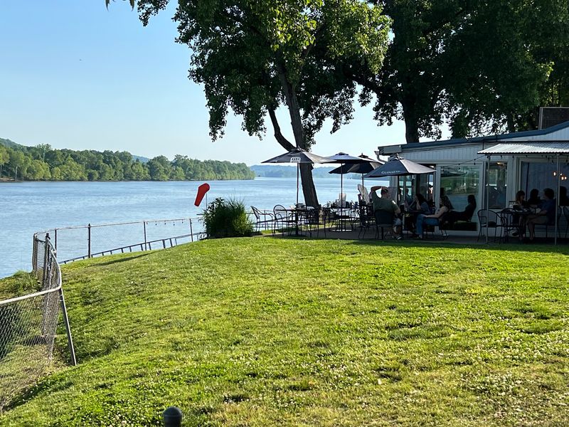 Boat House of Marietta (Boathouse BBQ)