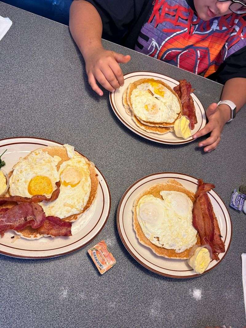 Breakfast for the Early Road Crew