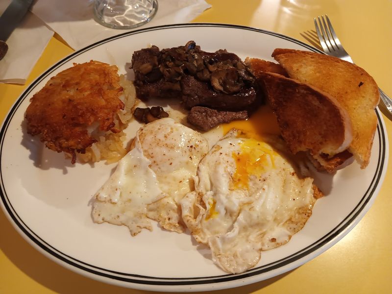 Breakfast on Fridays and Saturdays Breakfast on Fridays and Saturdays