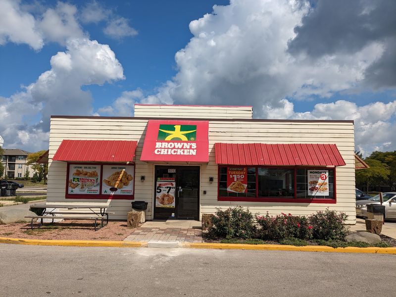 Brown's Chicken & Slots, St. Charles, IL Brown's Chicken & Slots, St. Charles, IL