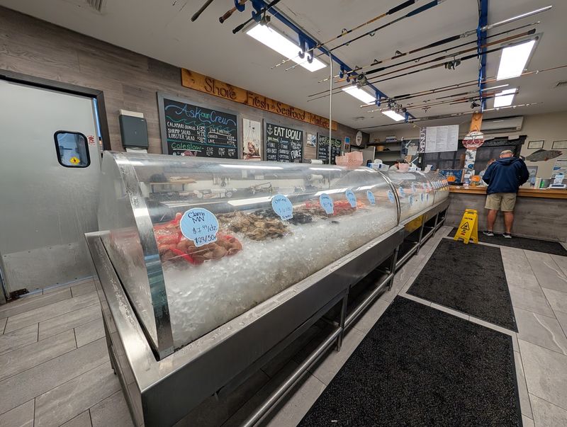 Browsing the Counter Before You Order Browsing the Counter Before You Order