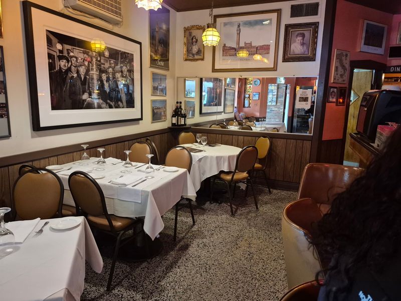 Bruna's Ristorante, Chicago, IL Bruna's Ristorante, Chicago, IL