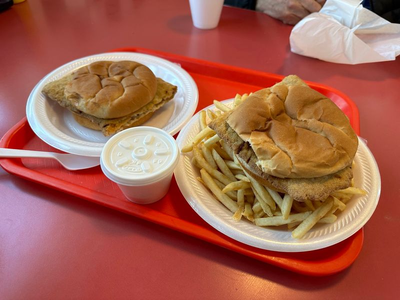 B's Drive In, Farmington, IL