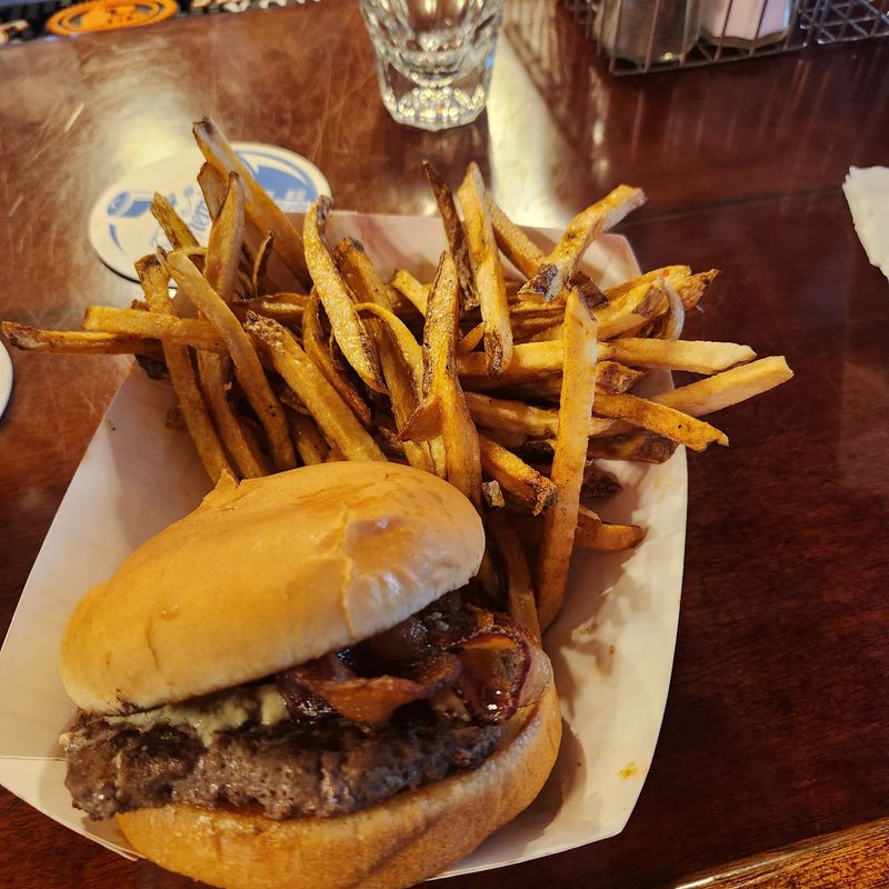Burger Baskets and Shoestring Fries Burger Baskets and Shoestring Fries