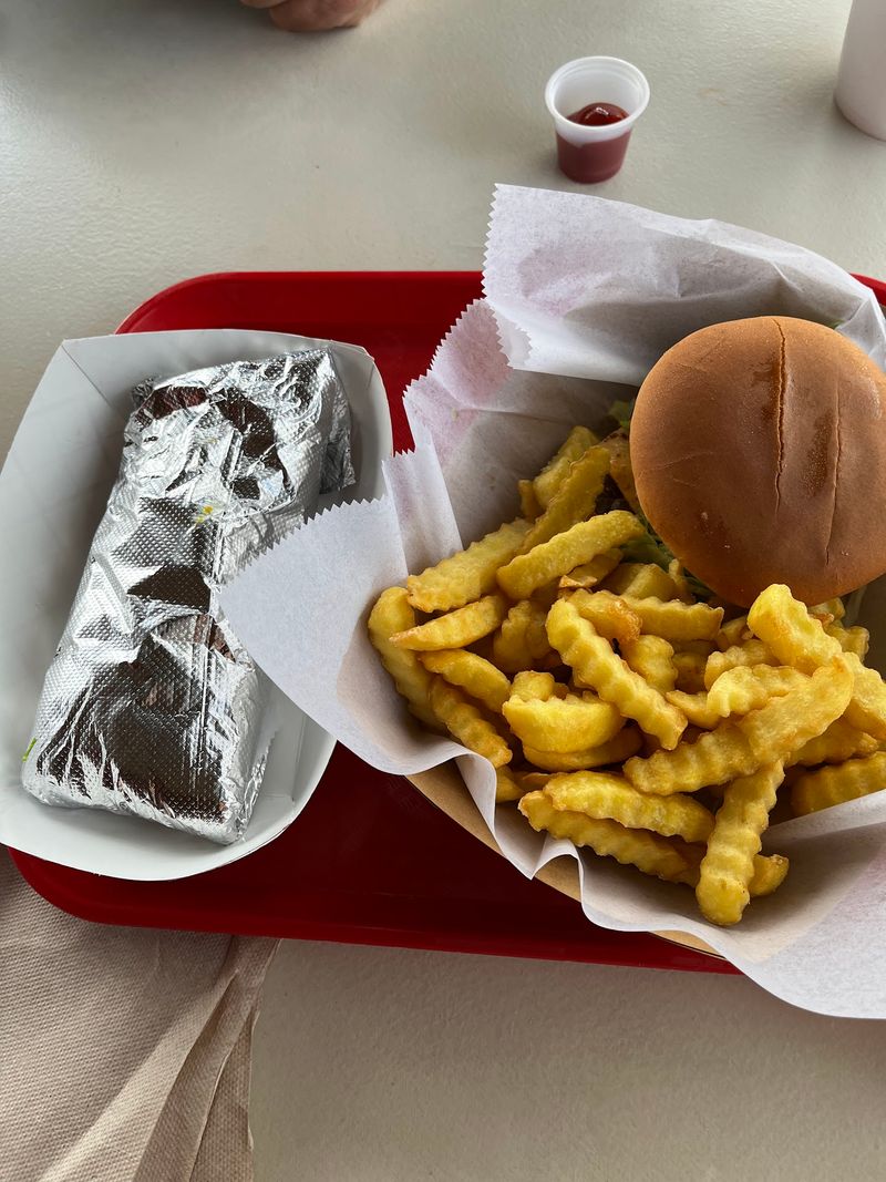 Burgers, Chili Dogs, And Lunch From The Grill
