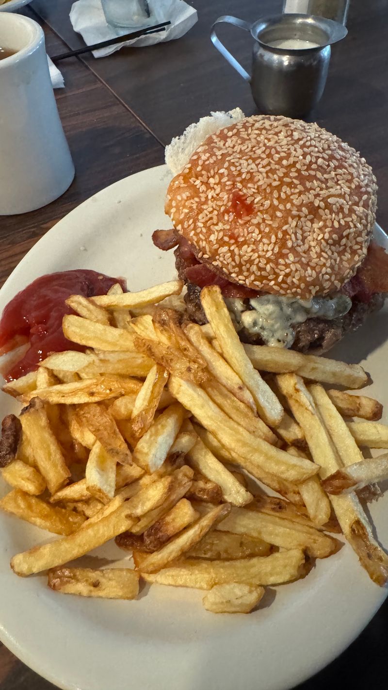 Burgers Worth the Lunch Break Burgers Worth the Lunch Break