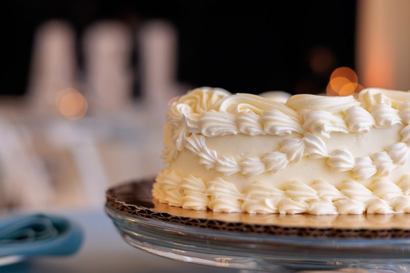 Cakes for Birthdays and Weddings Cakes for Birthdays and Weddings