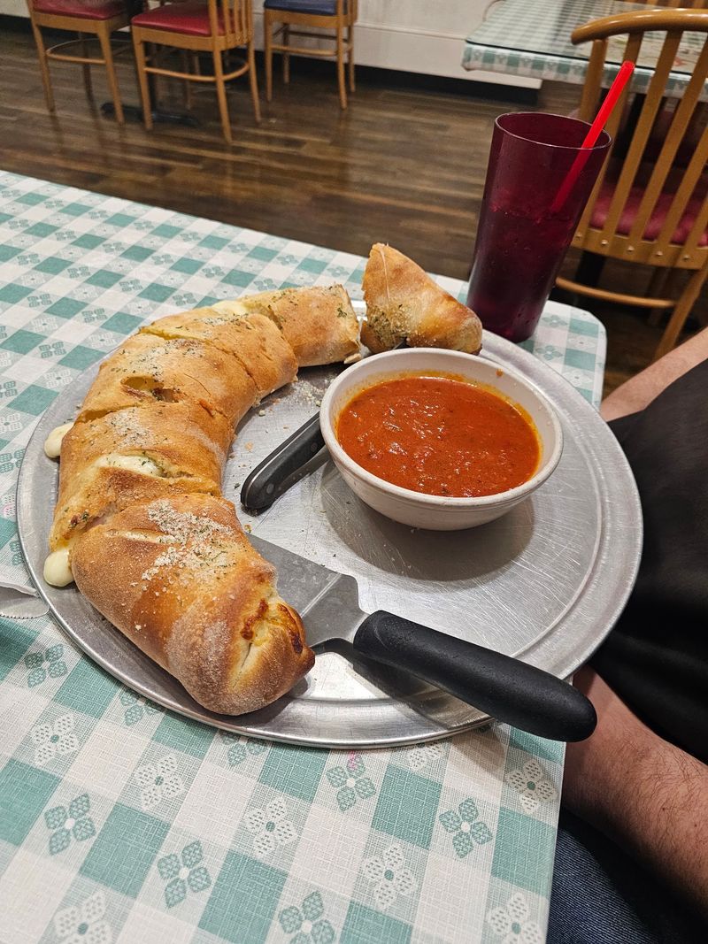Calzones and Sicilian Pizza That Go the Distance