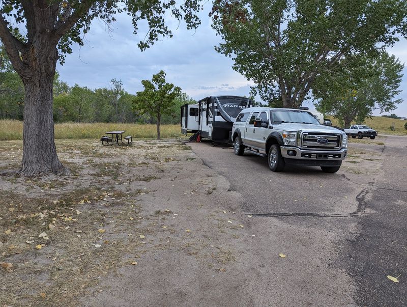 Campgrounds With Hookups and Elbow Room