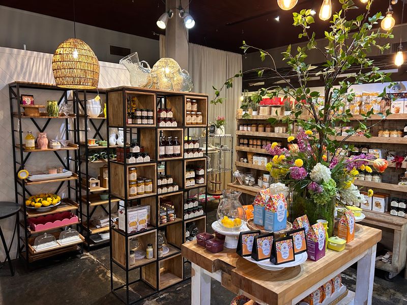 Candles and Little Gifts for Every Occasion Candles and Little Gifts for Every Occasion