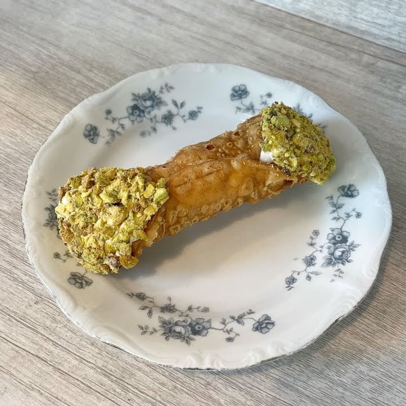 Cannoli Worth the Detour Cannoli Worth the Detour