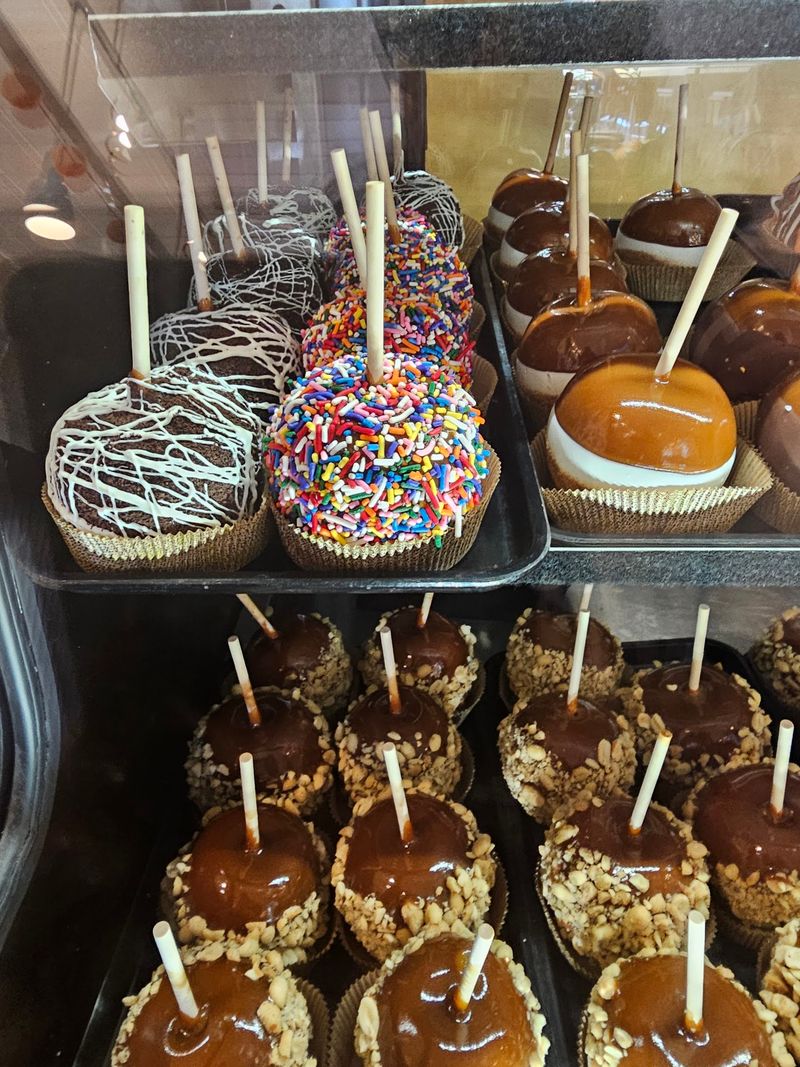 Caramel Apples Worth Bragging About Caramel Apples Worth Bragging About