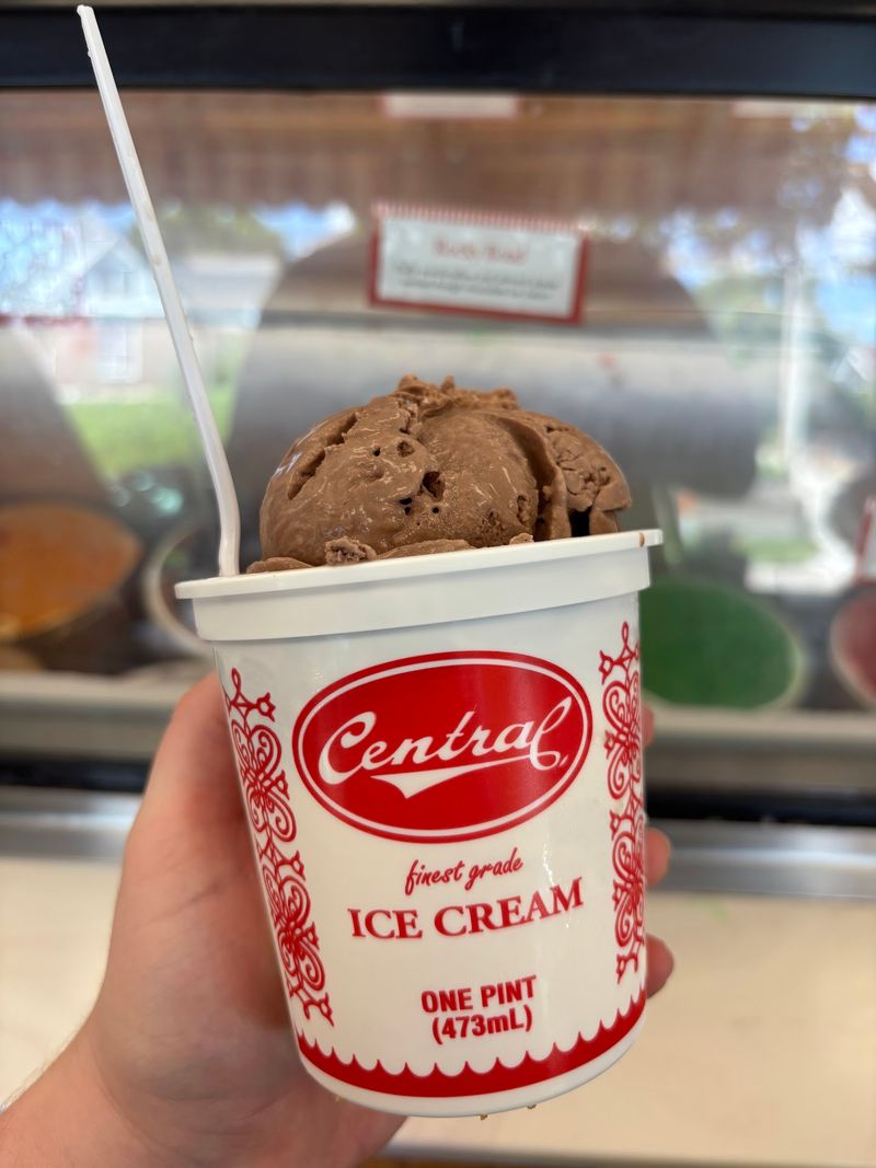 Central Dairy Ice Cream Parlor, Jefferson City, Missouri