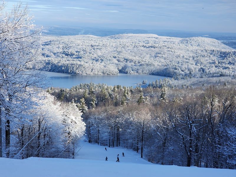 Chairlifts, Ski Slopes, and Winter Fun Chairlifts, Ski Slopes, and Winter Fun