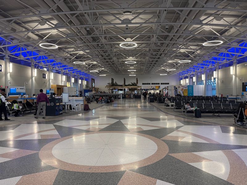 Charlotte Douglas International Airport (CLT), Charlotte, North Carolina