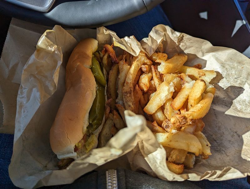 Chicago Dogs Done the Old-School Way Chicago Dogs Done the Old-School Way