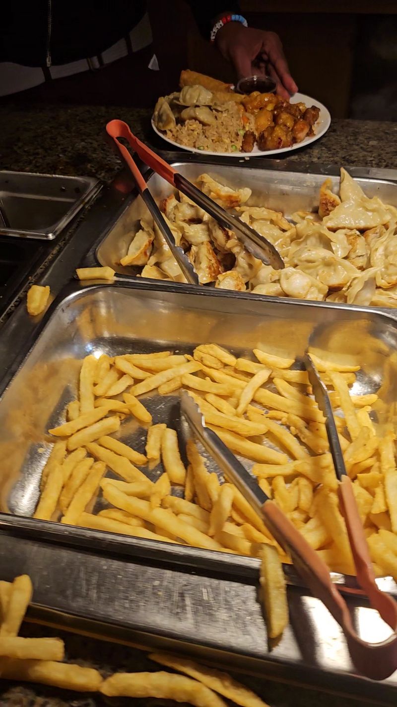 Classic Buffet Comforts Classic Buffet Comforts