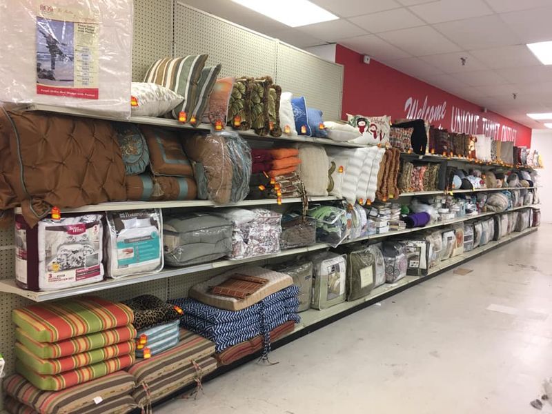 Clean Aisles, Soft Music, and a Dog-Friendly Welcome Clean Aisles, Soft Music, and a Dog-Friendly Welcome