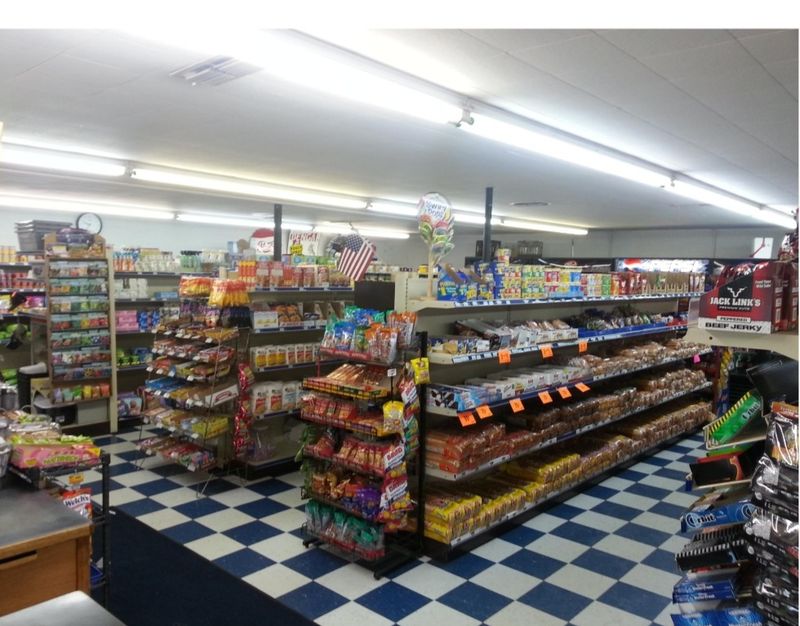 Clean Aisles and Hometown Faces Clean Aisles and Hometown Faces