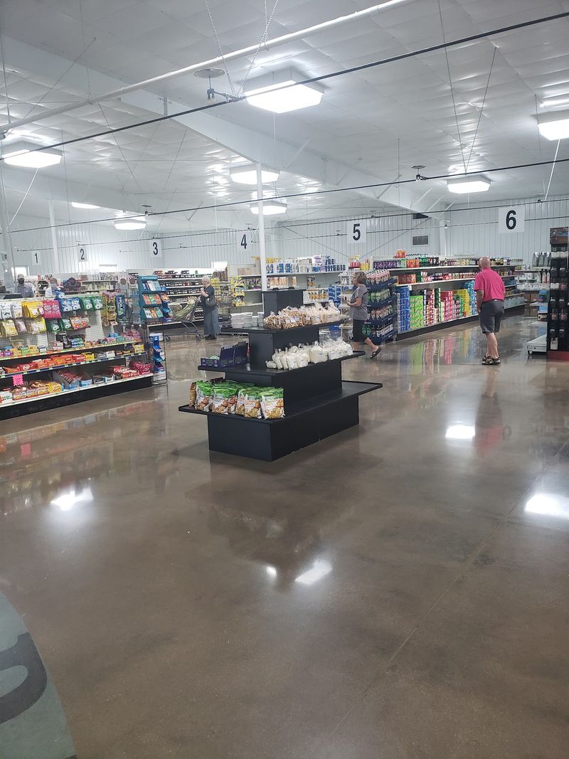 Clean Aisles and a Food Counter Break Clean Aisles and a Food Counter Break