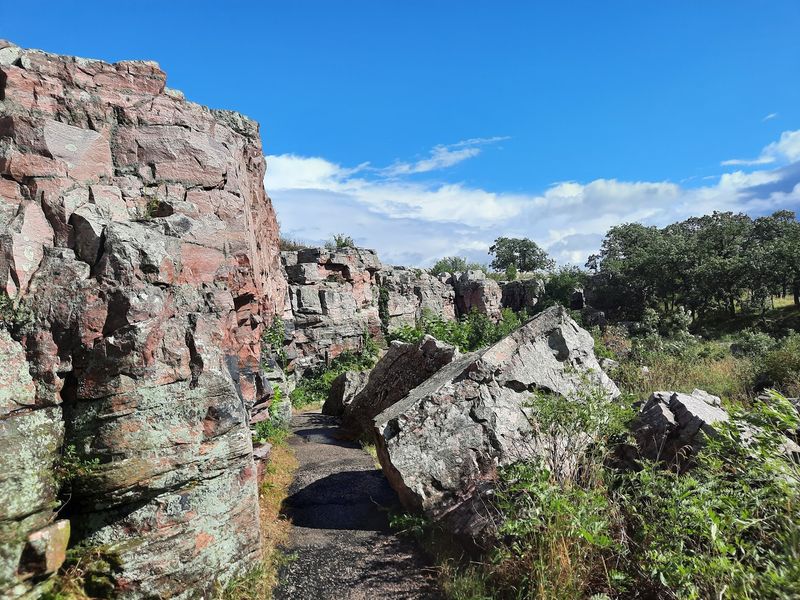 Cliffs, Rock Walls, and Hidden Faces Cliffs, Rock Walls, and Hidden Faces