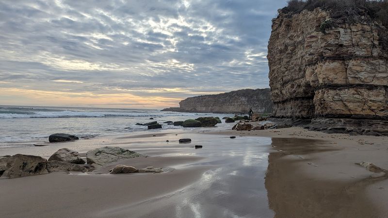 Cliffs That Block the Wind