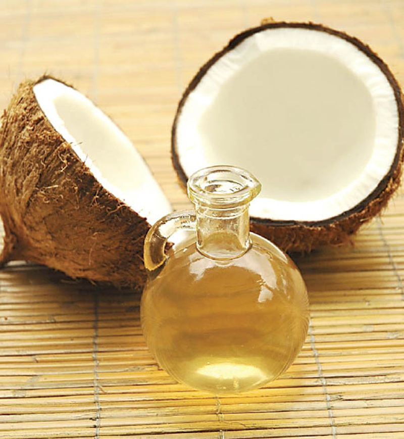 Coconut Oil for Moisturizing Dry Skin Coconut Oil for Moisturizing Dry Skin