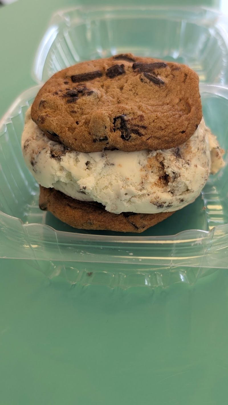 Cookies, Sandwiches, and a Sample Flight Cookies, Sandwiches, and a Sample Flight