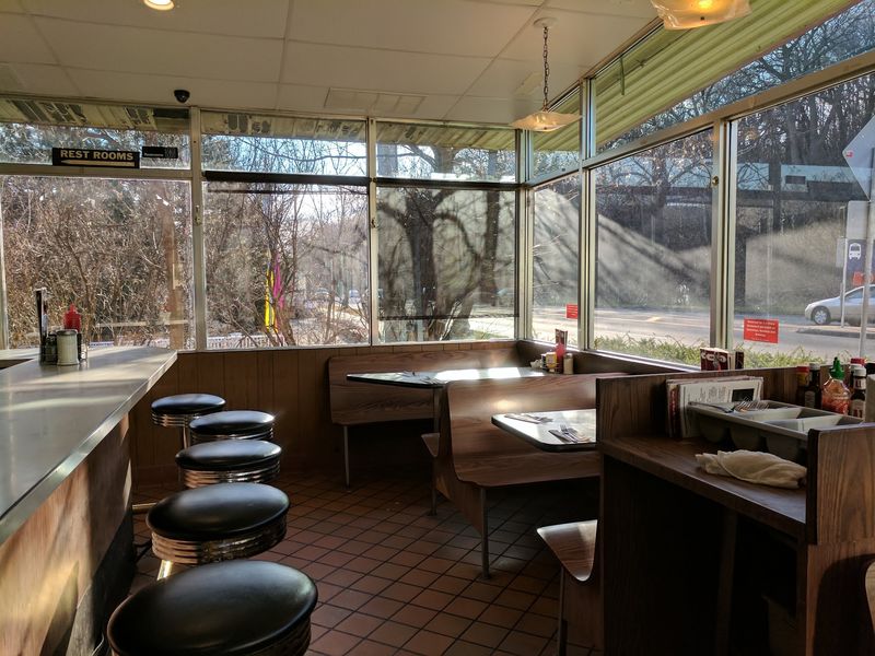 Counter Stools, Booths, And A Proudly Unpolished Vibe Counter Stools, Booths, And A Proudly Unpolished Vibe
