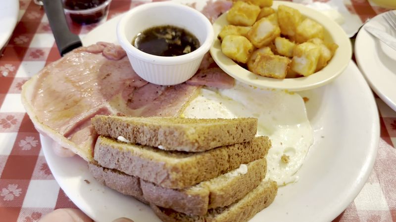 Country Ham and Red-Eye Gravy, the Old-School Breakfast Star