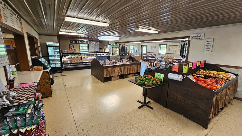 Country Store, Illinois, Vandalia