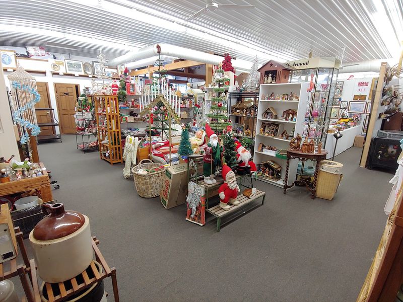 Crafts and Decor Mixed in With the Old Stuff