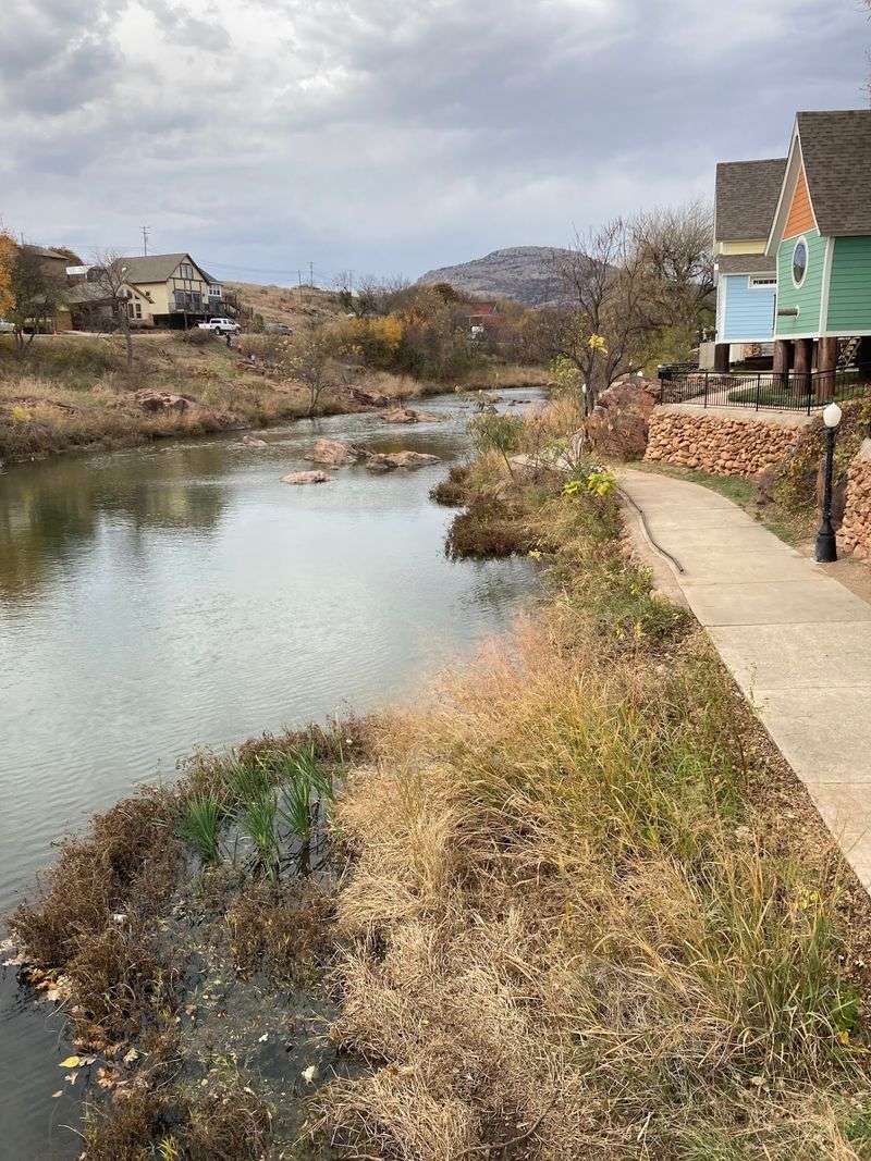 Creekside Setting Along Medicine Creek
