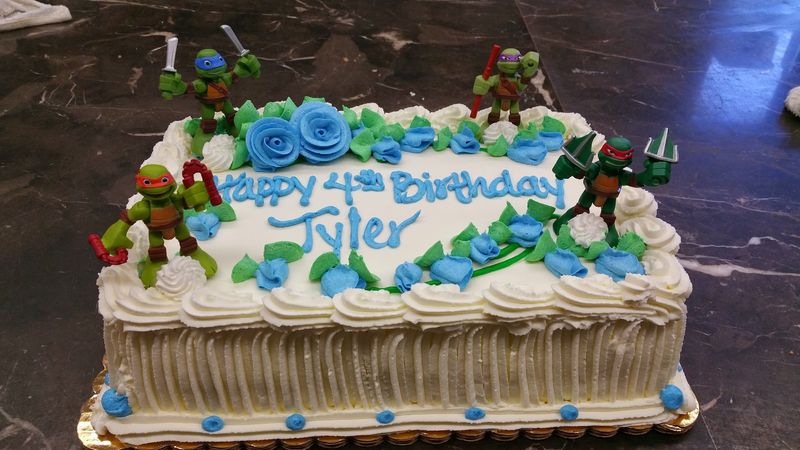 Custom Cakes That Turn Into Photo Shoots
