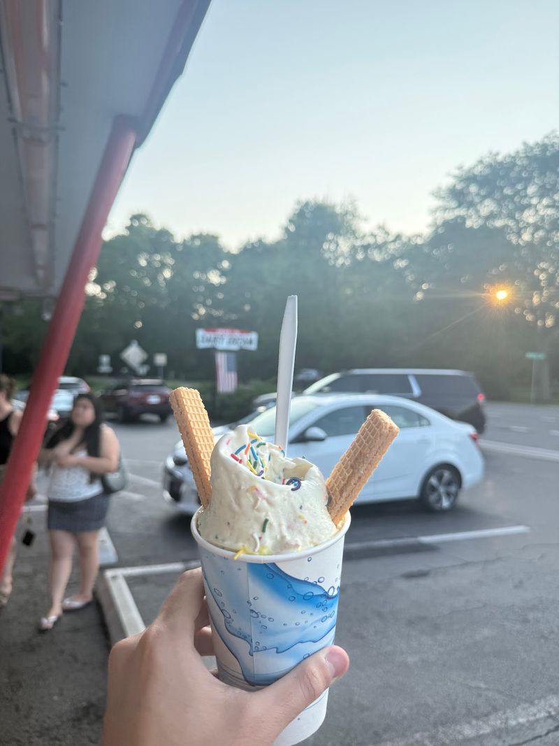 Dairy Dream Drive-In, Libertyville, IL Dairy Dream Drive-In, Libertyville, IL