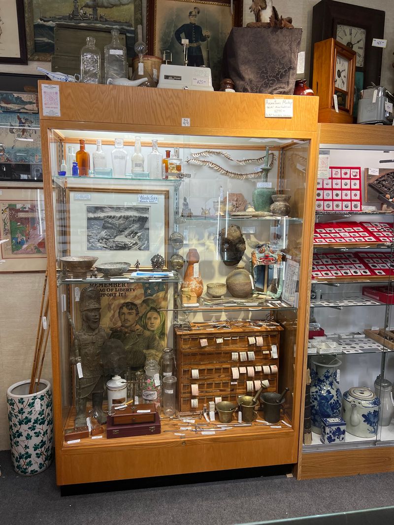 Decades of Dealers and a Loyal Following